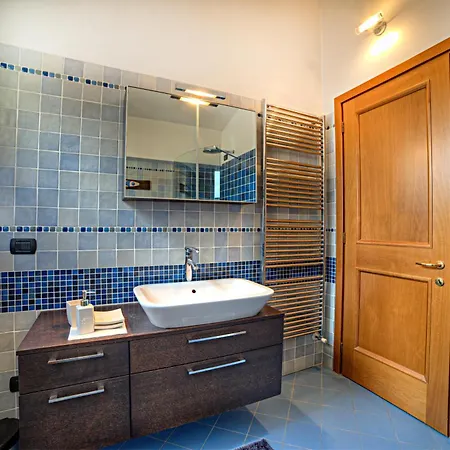 View Over The Rooftops Of Апартаменты